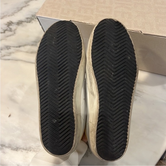Authentic Golden Goose Sneakers 35 - Picture 5 of 6